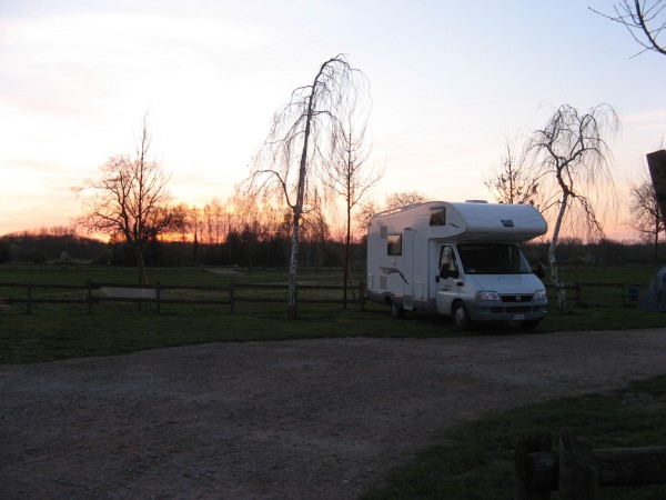 Scarica versione non compressa camper (WxH)