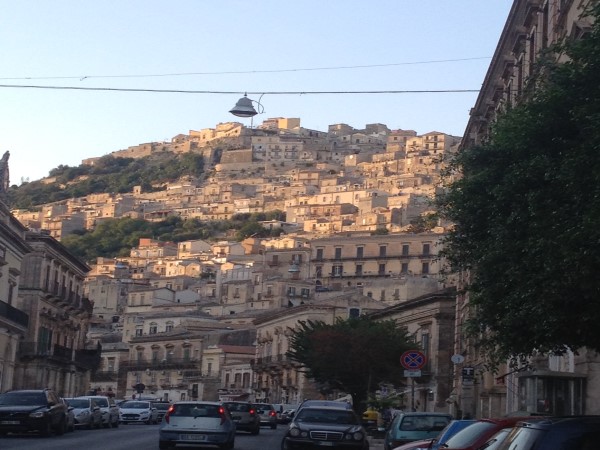 Scarica versione non compressa Modica (WxH)