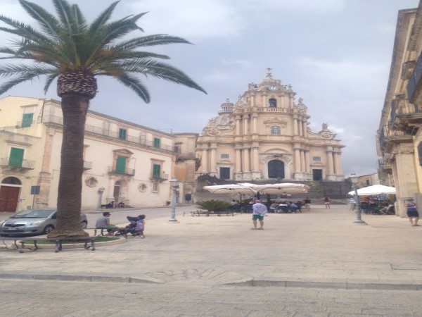 Scarica versione non compressa Ragusa (WxH)