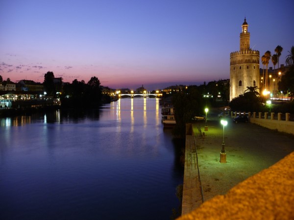 Scarica versione non compressa Tramonto a Siviglia (WxH)
