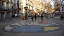 Mosaico di Mirò (WxH) - Barcellona. Mosaico di Mirò nella Rambla.