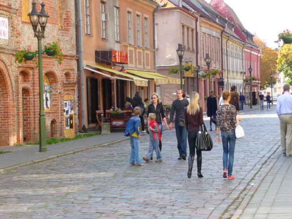Scarica versione non compressa kaunas (WxH)