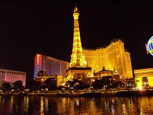 Scarica versione non compressa las vegas (1000Wx750H)