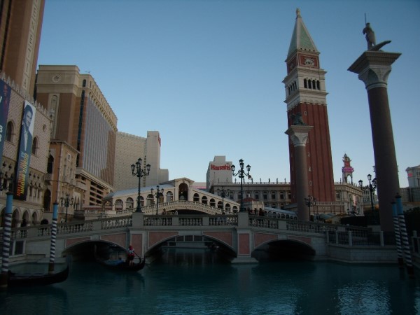 Scarica versione non compressa las vegas (1000Wx750H)