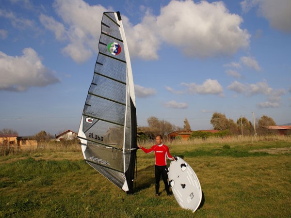 Scarica versione non compressa Scuola di Windsurf (WxH)