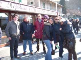 Scarica versione non compressa Foto gruppo (283Wx213H)