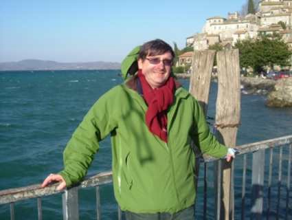 Scarica versione non compressa Markon (425Wx320H)