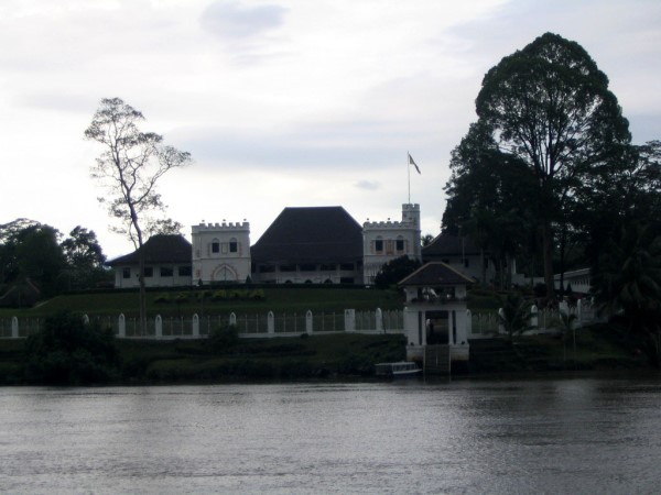 Scarica versione non compressa kuching (WxH)