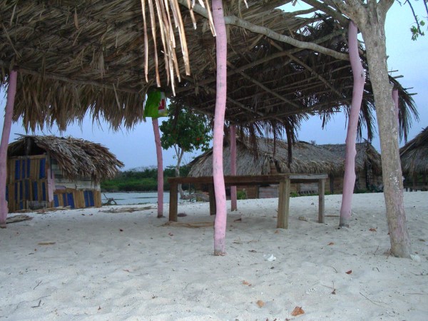 Scarica versione non compressa playa blanca (WxH)