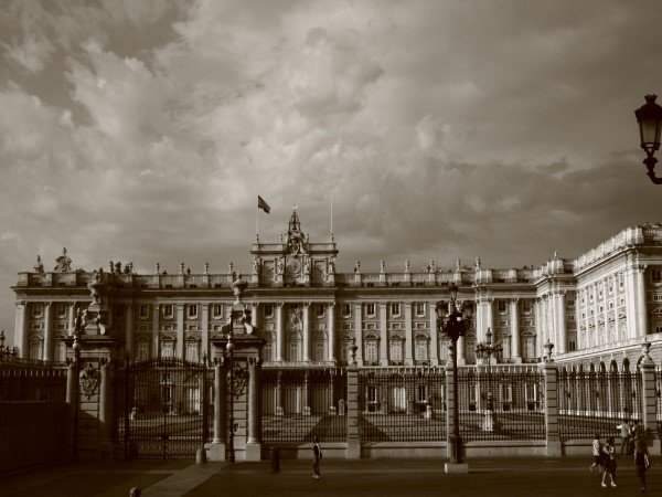 Scarica versione non compressa Palacio Real (WxH)