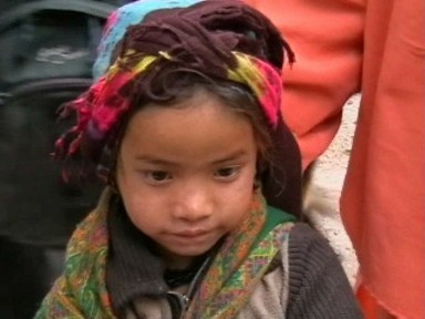Scarica versione non compressa bimba nepalese (WxH)