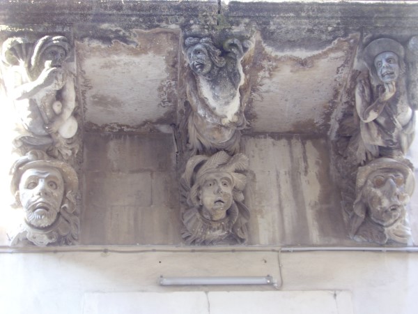Scarica versione non compressa Ragusa5 (WxH)
