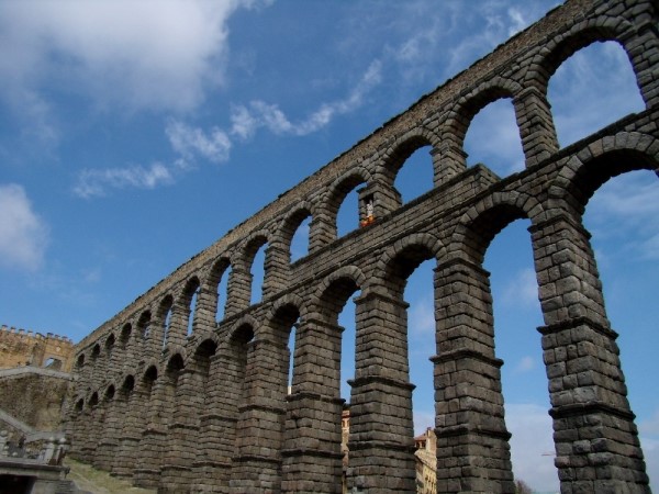 Scarica versione non compressa castiglia (1000Wx750H)