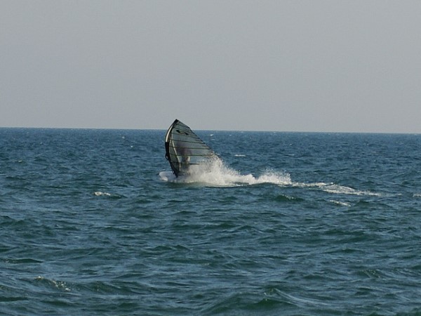 Scarica versione non compressa Scuola di Windsurf (WxH)