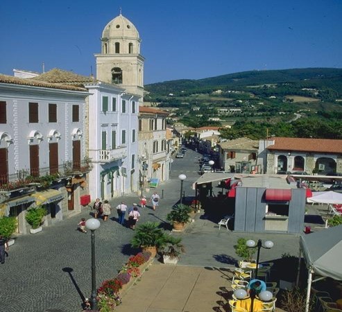 Scarica versione non compressa piazza  (WxH)