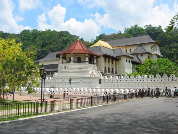 Scarica versione non compressa srilanka (800Wx600H)