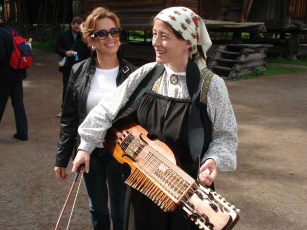 Scarica versione non compressa suonatrice oslo (WxH)