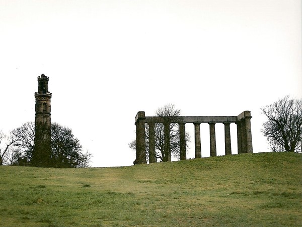 Scarica versione non compressa Calton Hill (WxH)