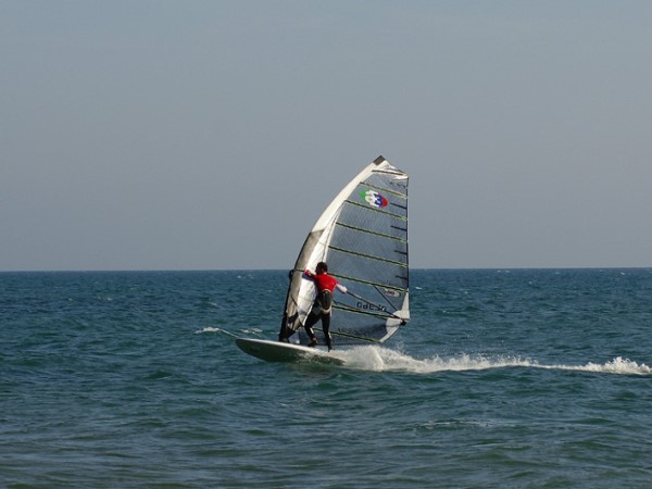 Scarica versione non compressa Scuola di Windsurf (WxH)