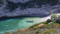 Vis, Croazia (WxH) - Una spiaggia nascosta sull'isola di Vis in Croazia