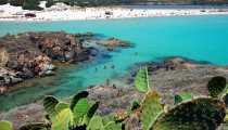 chia su giudeu (WxH) - angolo visuale: la spiaggia è ripresa dall'isolotto sul mare