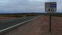 La RN40 in Catamarca (WxH) - La leggendaria Ruta 40, 4885 Km da puerto Virgines estremo limite della Patagonia a La Quiaca confine con la Bolivia