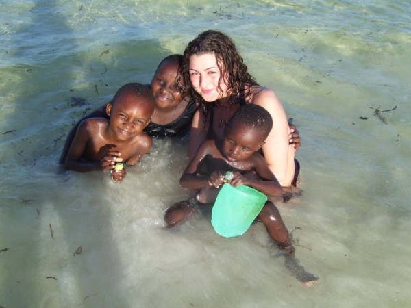 Scarica versione non compressa MAL D' AFRICA (WxH)